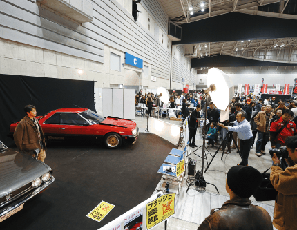クラシックカーの写真撮影が出来る簡易スタジオブースです。